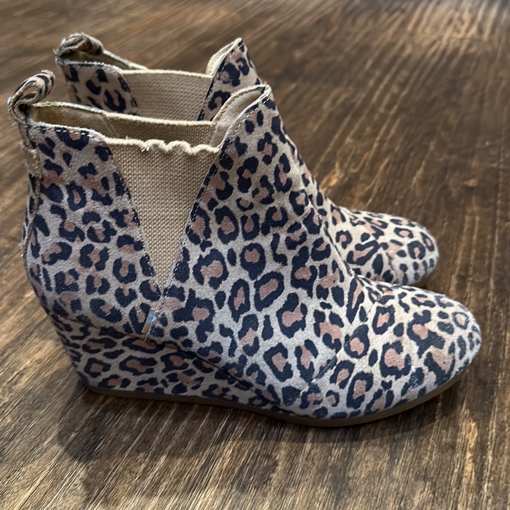 🔥 TOMS Size 7.5 Women’s Booties